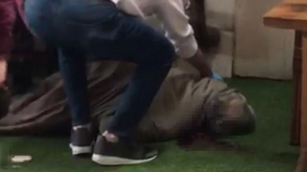 Κρίσιμες στιγμές στη Τουρκία: Δολοφονήθηκε πρώην υπουργός Εθνικής Άμυνας – Του έκοψε το λαιμό με φαλτσέτα